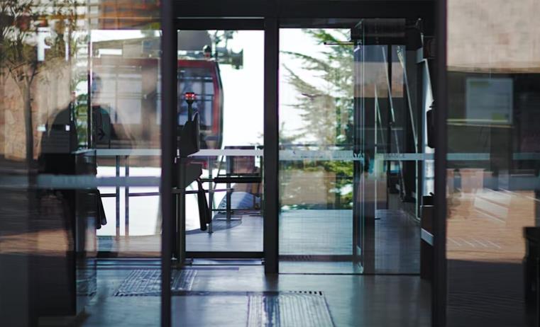 Lone Star Glass and Aluminum: Service Image-13 Lone Star Glass and Aluminum: Service Image-13