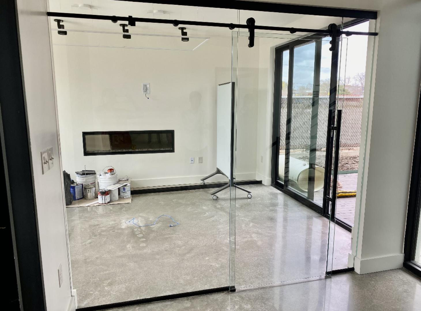 Lone Star Glass and Aluminum: Service Image-17 Lone Star Glass and Aluminum: Service Image-17